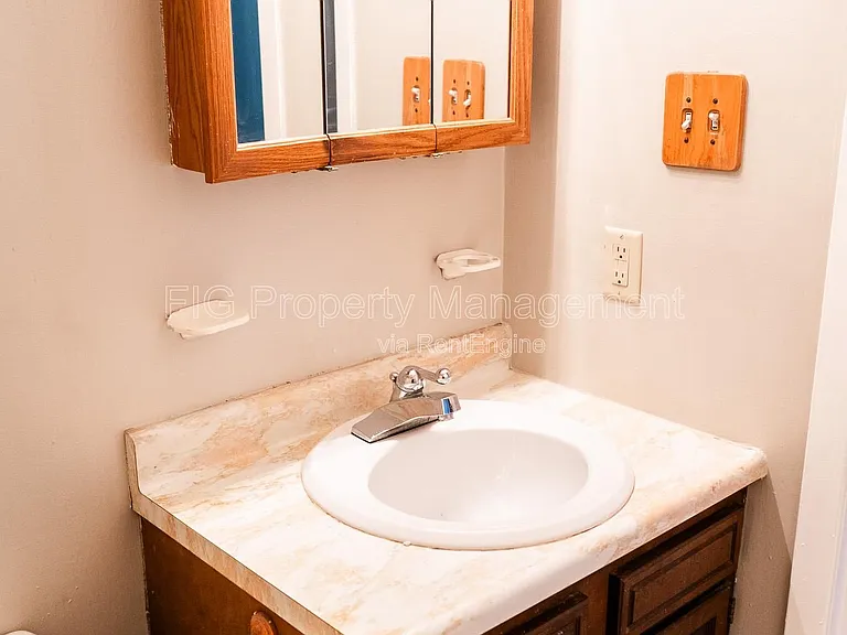 129 Hillcrest Dr #17 — Photo 12