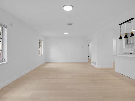 5th image of 1241 MANCHESTER ROAD