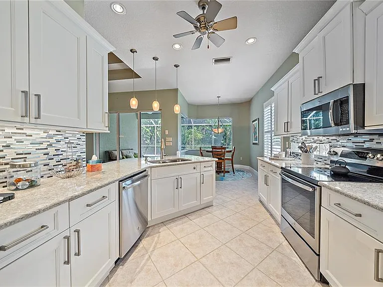 354 Melrose Ct — Photo 18