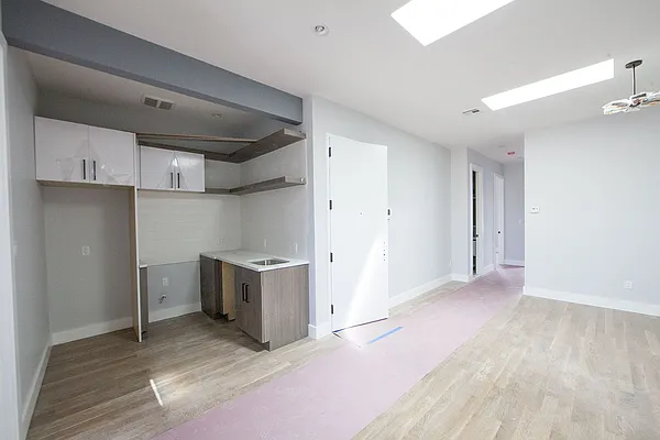 Rented by Brooklyn Group | media 47