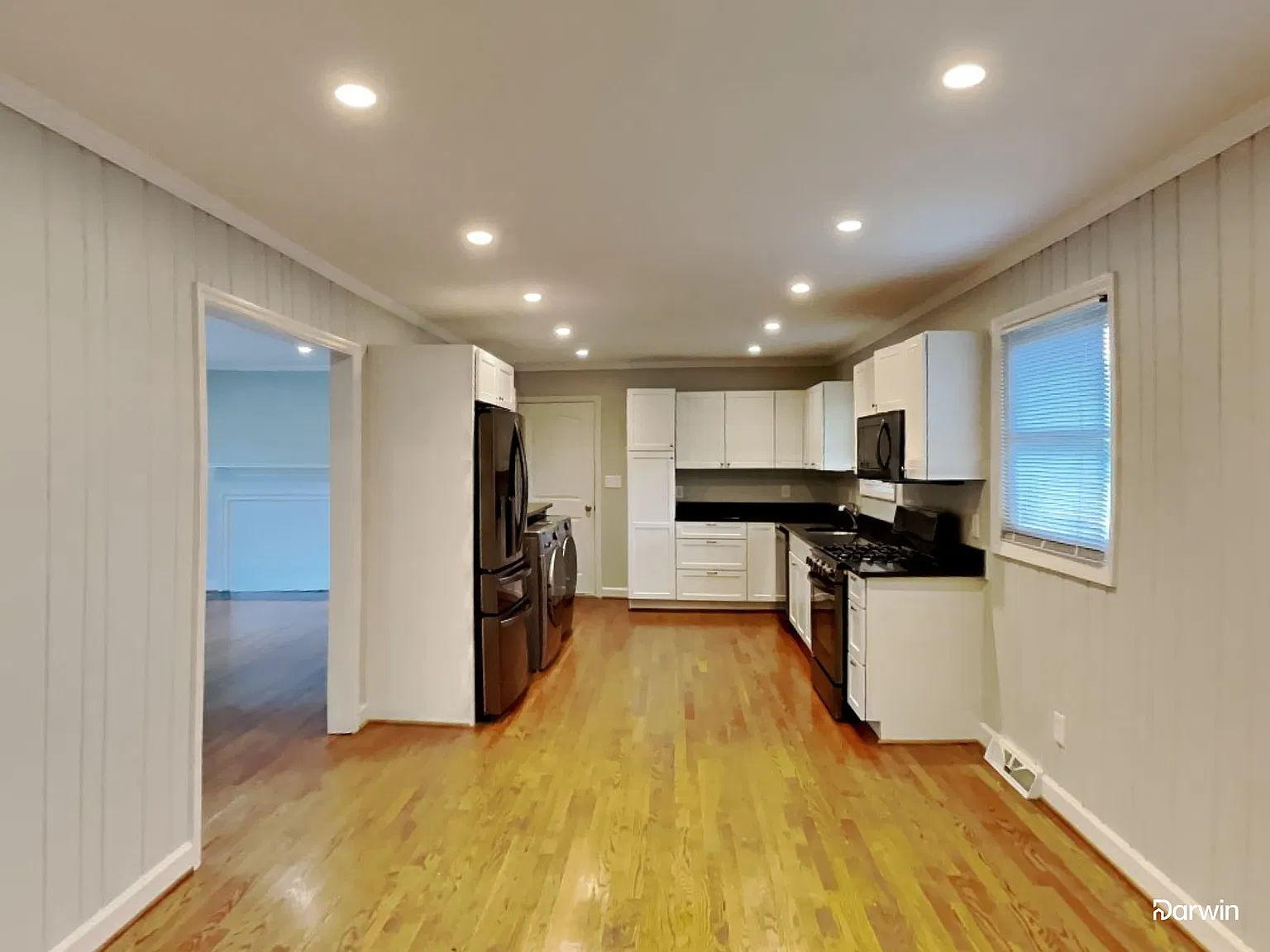 3 bed, 2.0 bath, 1459 sqft, $2,125 — Photo 2