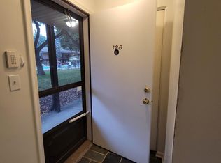 995 N Cass Lake Rd APT 128, Waterford, MI 48328