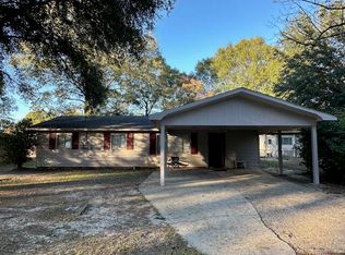 412 Sunset Dr, Columbia, MS 39429