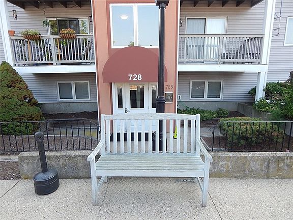 4th image of 728 Beverage Hill Ave #A6