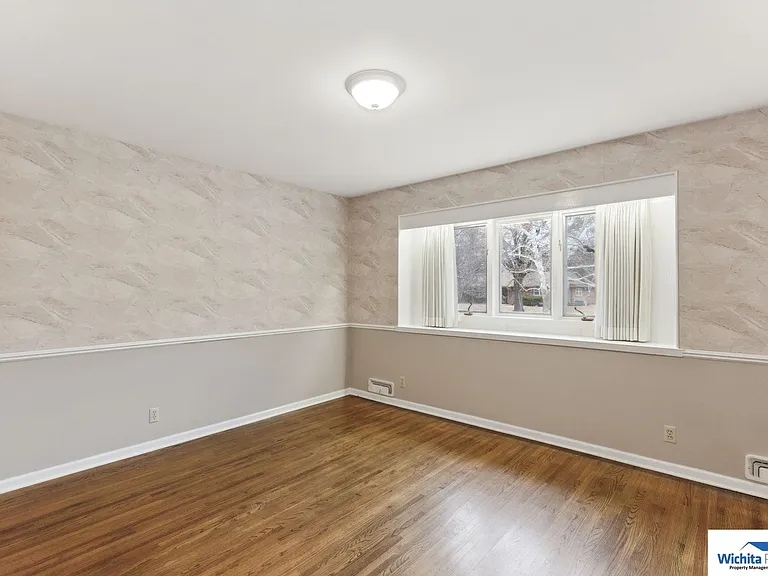 601 N Rutland St — Photo 10