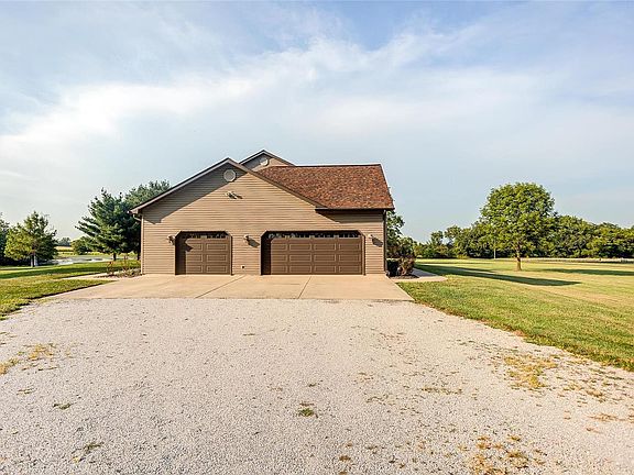 4th image of 10275 Old Lenzburg East Rd