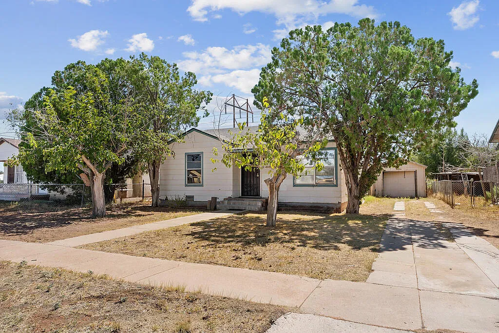 3 bed, 2.0 bath, 1212 sqft, $1,500 — Photo 1
