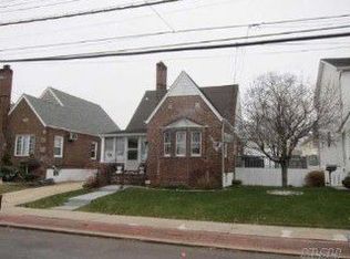 15711 96th St, Howard Beach, NY 11414