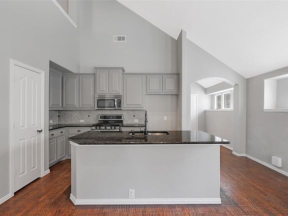 3rd image of 9404 Jerico Dr