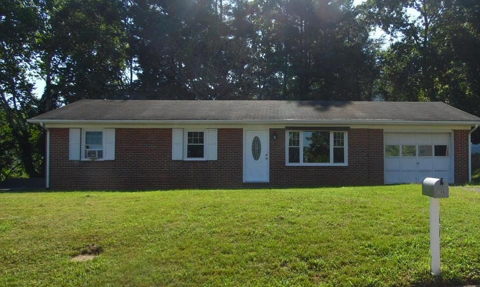 1st image of 166 Poplar Ave