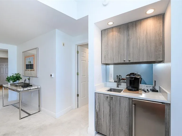 3313 Sunset Key Cir #306 — Photo 25
