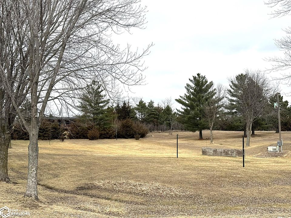 2nd image of 6 Lakeshore Dr