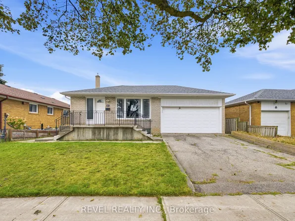 17 Amberjack Blvd, Toronto, ON M1H 2J2