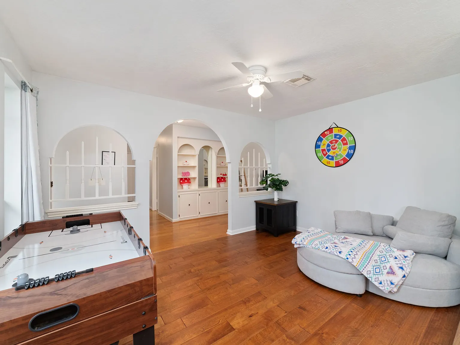 3 bed, $3,377 — Photo 2