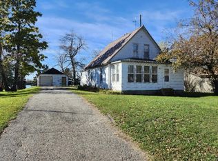 417 1st St, Milnor, ND 58060