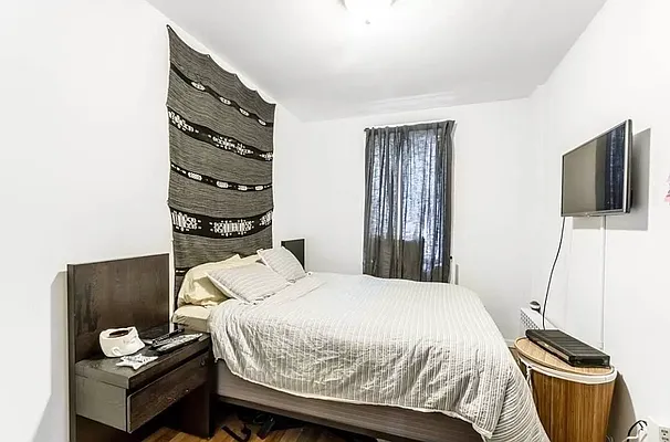 Rented by Douglas Elliman | media 32