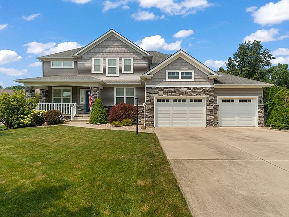 2nd image of 98 Muirfield Dr