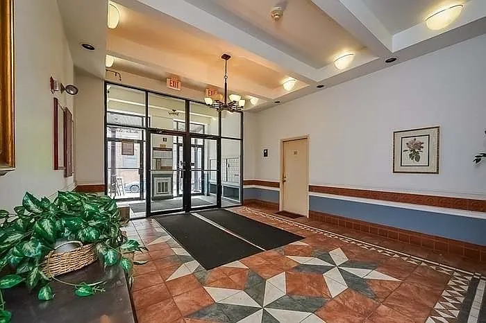 10 Weston Ave #203 — Photo 3