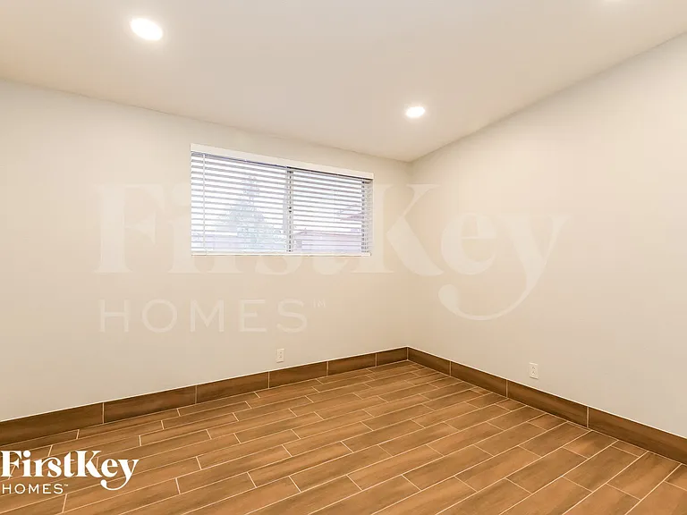 8940 E Pine Valley Dr — Photo 12