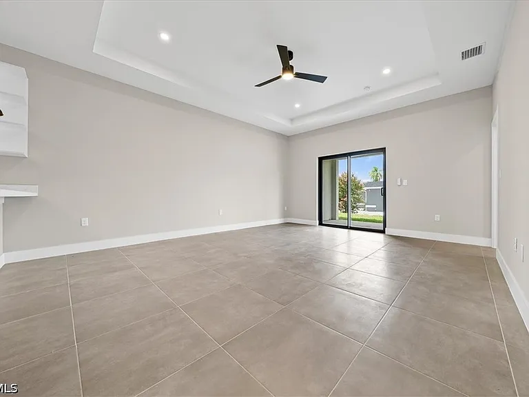 1012 Gerald Ave — Photo 9