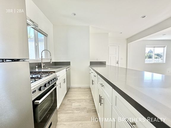 2nd image of 2429 W Avenue 33 #1/4