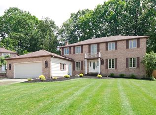 6001 Night Vista Dr, Parma, OH 44129