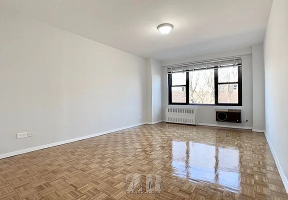 Rented by Zjama Realty Corp | media 6