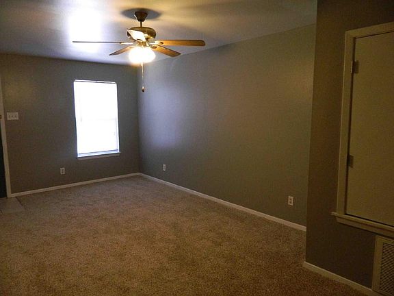 4th image of 20704 Bonanza St APT B