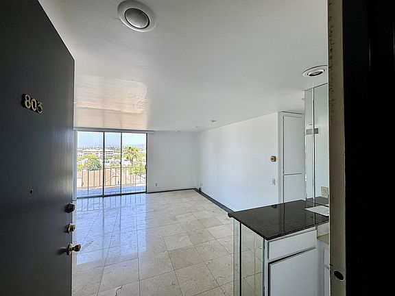 3rd image of 100 S Doheny Dr APT 803