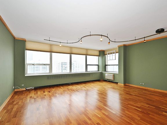 Living Room / Dining Room