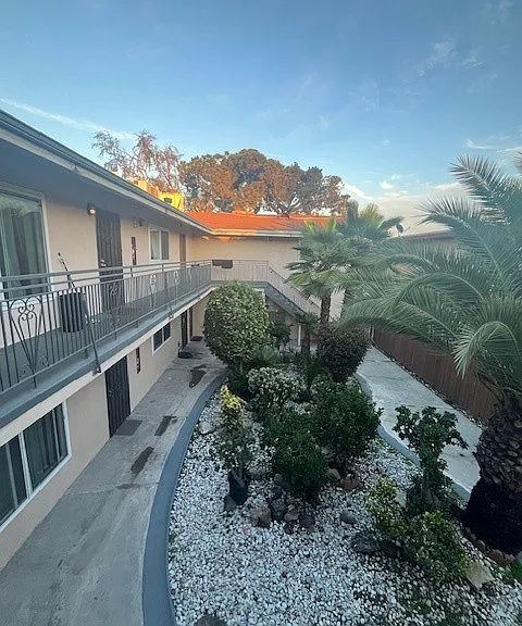 805 S. Flower St. — Photo 7