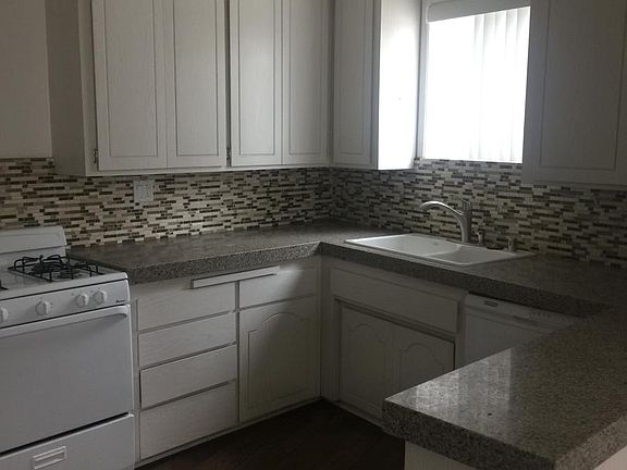 3rd image of 1830 N La Brea Ave APT 8