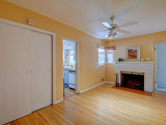 5th image of 1328 Wellesley Dr NE
