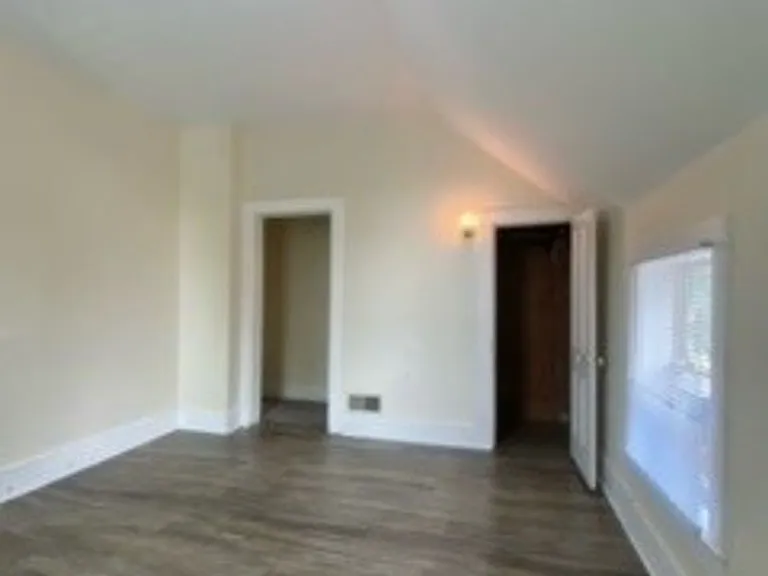 813 S 8th St — Photo 12