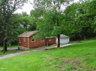840 N Hickory St, Galena, IL 61036
