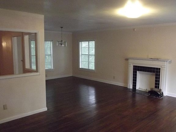 2nd image of 318 W 17th Ave