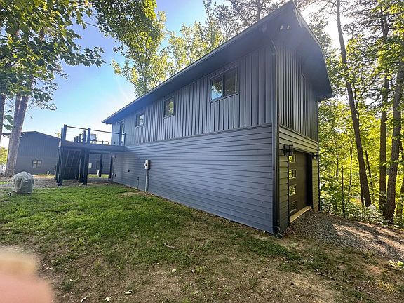 2nd image of 476 Strawberry Ln