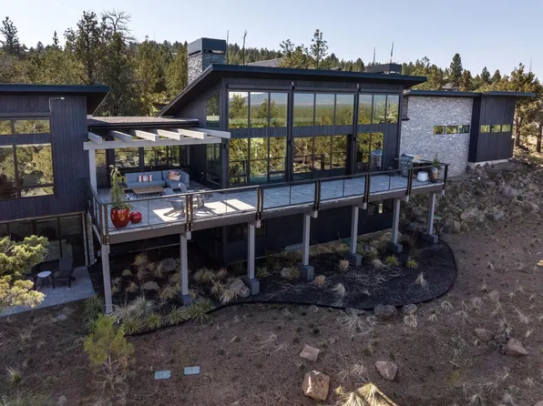 2060 NW Perspective Dr, Bend, OR 97703