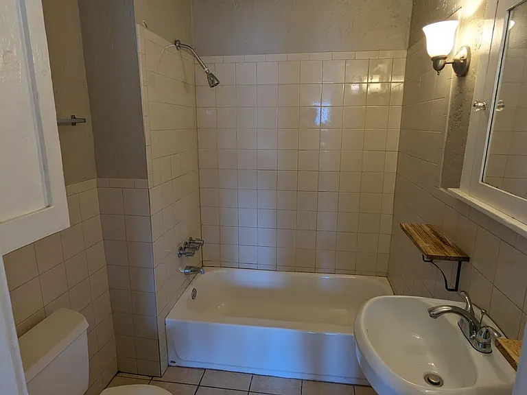 3931 Scarritt Ave #3 — Photo 9