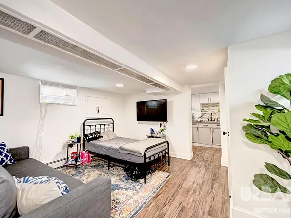 96-40 Pitkin Avenue image 15 of 20