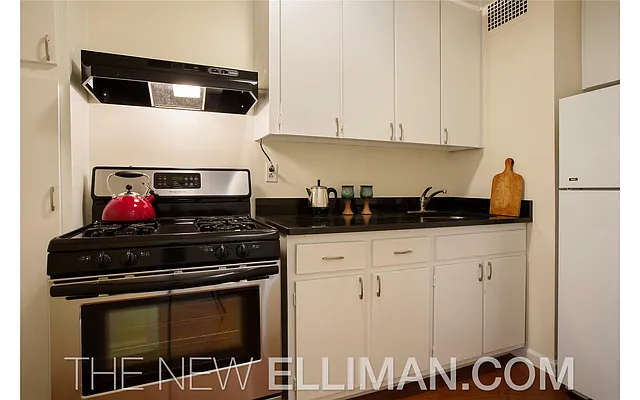 Sold by Douglas Elliman | media 7