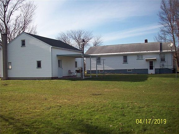 3rd image of 10398 Caroline Ave