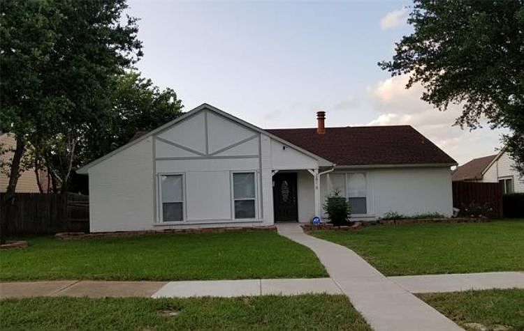 1st image of 2816 Dickens Ln