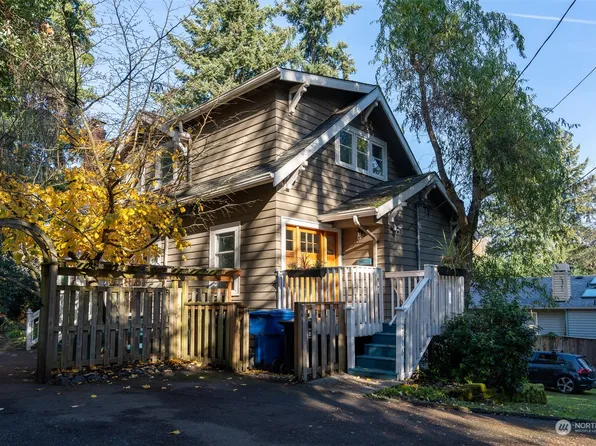 10916 Linden Avenue N, Seattle, WA 98133
