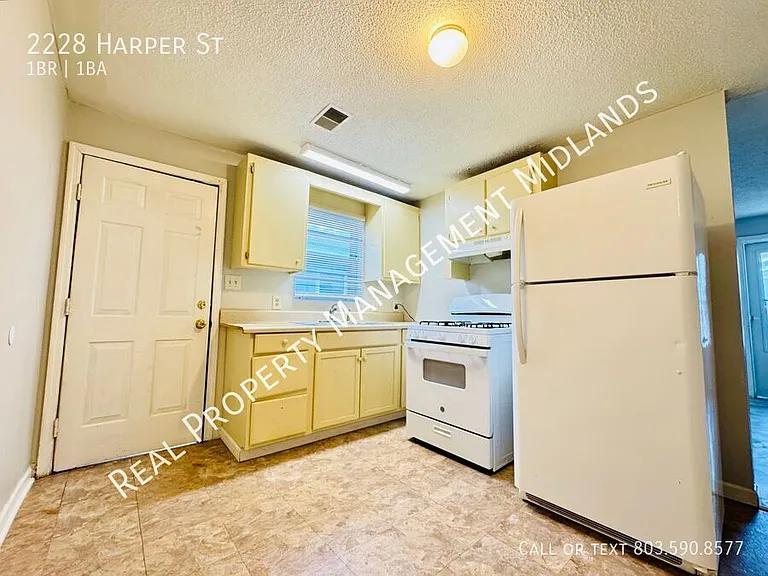 2228 Harper St — Photo 3