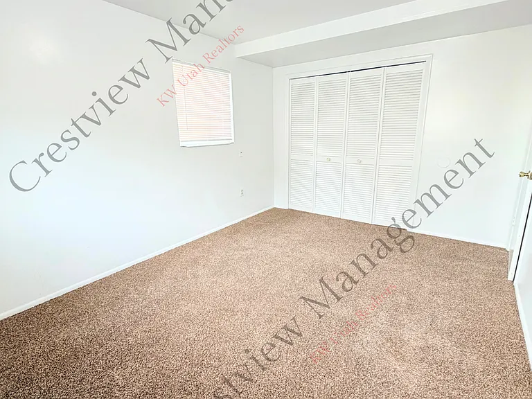 549 E Stringham Ave #B — Photo 8