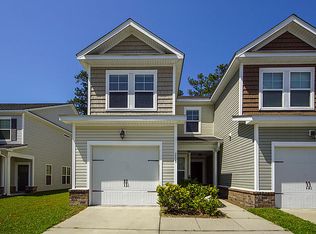 211 S Lamplighter Ln, Summerville, SC 29486