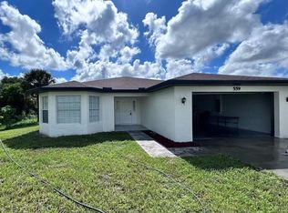 559 Bourse Cir, Lehigh Acres, FL 33974