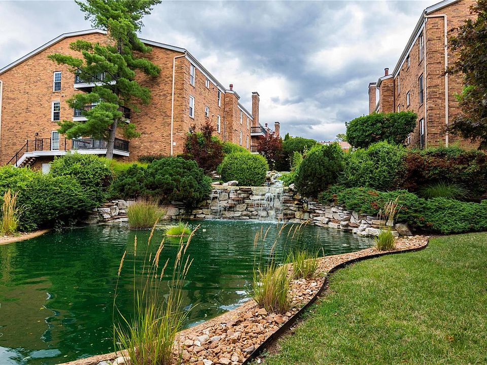 1st image of 10367 Oxford Hill Dr APT 19