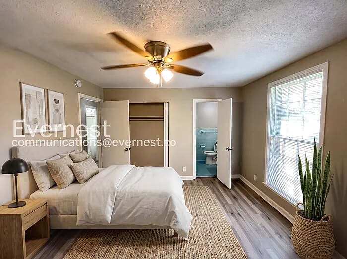 3 bed, 2.0 bath, 1330 sqft, $1,545 — Photo 4